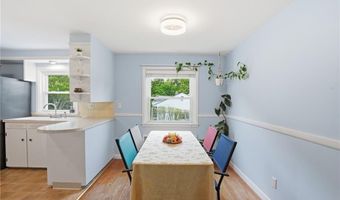 13 Garden Dr, Lincoln, RI 02865