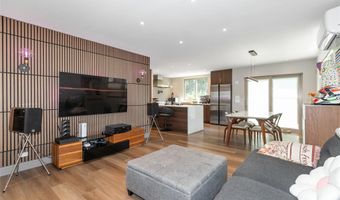 65 Oak Ridge Ln, Albertson, NY 11507