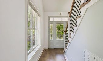 10514 E Brainerd Rd, Apison, TN 37302