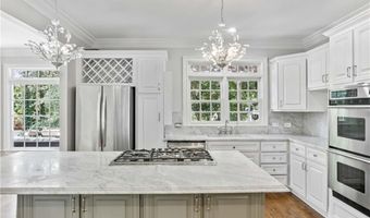 1014 Lenox Crst NE, Atlanta, GA 30324