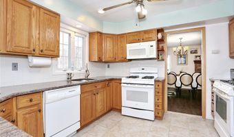 277 Saddle River Rd, Airmont, NY 10952