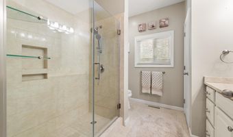 114 Shore Dr N, Bridgewater, NH 03222