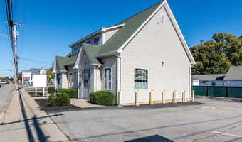 653 Killingly St, Johnston, RI 02919