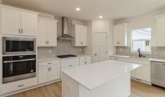 143 10th Ave NE, Altoona, IA 50009