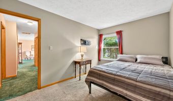 248 Old Trail Dr, Bargersville, IN 46106