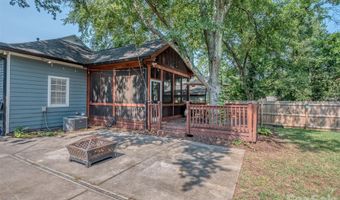 1221 Kennon St, Charlotte, NC 28205