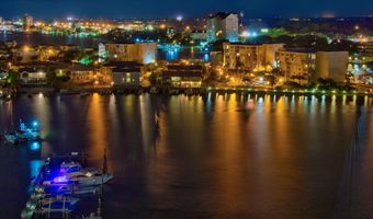 725 Gulf Shore Dr UNIT 303B, Destin, FL 32541