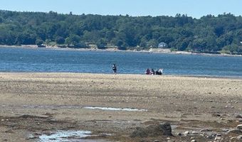 11 Treat St, Belfast, ME 04915