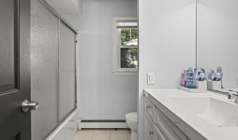 49 Ironworks Rd, Clinton, CT 06413