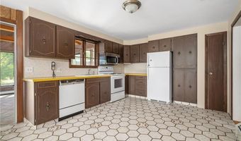 245 W Wrentham Rd, Cumberland, RI 02864