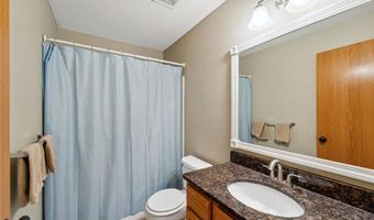 6582 154th St W 132, Apple Valley, MN 55124