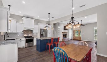 1094 County Road 2389, Alba, TX 75410