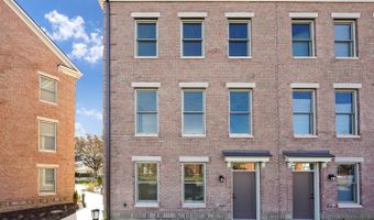 945 SYCAMORE Dr SE, Washington, DC 20032