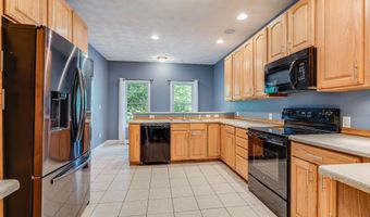 34 Peabody Dr, Brentwood, NH 03833