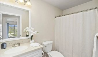 160 Keonekai Rd APT 14-202, Kihei, HI 96753