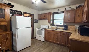 84 Hardy St, Akron, IA 51001