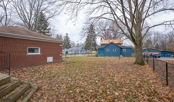 213 W Martin Ave, Amherst, OH 44001