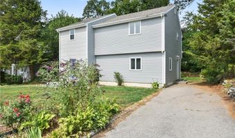 28 Sand Hill Dr, North Kingstown, RI 02852