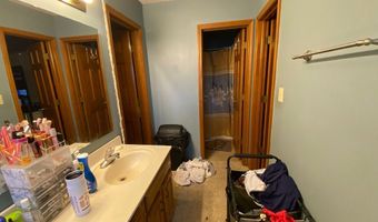 902 St Andrews Dr, Avon, IN 46123