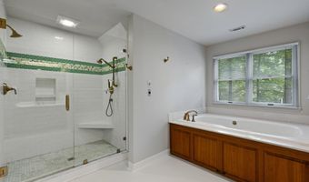 1720 Wood Creek Cir, Athens, TN 37303