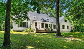 85 Maple Ave, Atkinson, NH 03811