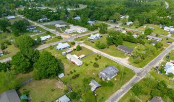 1749 Carolina St, Alford, FL 32420