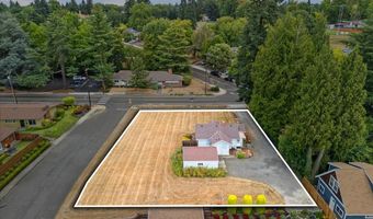 2696 SE LAKE Rd, Milwaukie, OR 97222