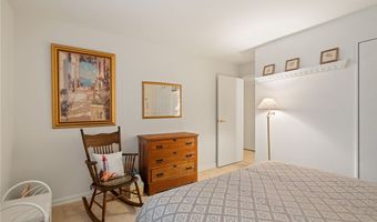 8502 WOODBINE Ln, Annandale, VA 22003