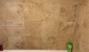 3701 N Country Club Dr 706, Aventura, FL 33180