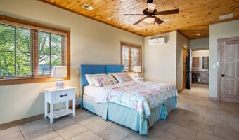 342 Eagle Point Dr, Albany, KY 42602