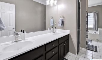 121 STERLING GATE Dr, Alabaster, AL 35007