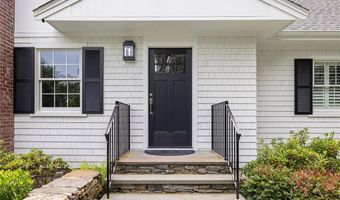 10 Linden Gate Ln, Newport, RI 02840