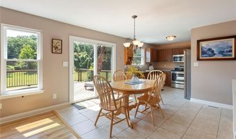 638 Oak Springs Trail Dr, Ballwin, MO 63021