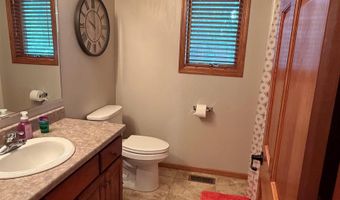 201 Hillside Dr, Algona, IA 50511