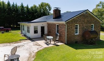 1424 Bear Creek Rd, Bakersville, NC 28705