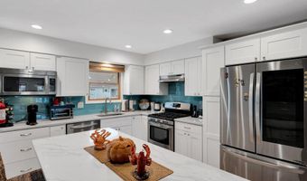59 Top Sail Ct, Bayville, NJ 08721