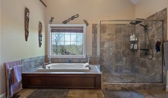 197 Saint Andrews Dr, Barboursville, WV 25504