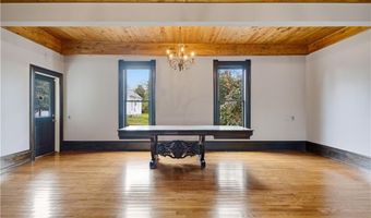 108 King St, Adairsville, GA 30103
