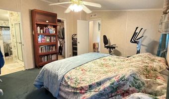 5109 SW 10TH St, Bell, FL 32619
