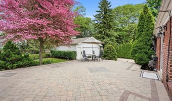 6354 Shenandoah Ave, Allen Park, MI 48101
