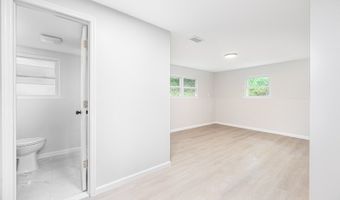10 Maple Dr, Alloway, NJ 07461
