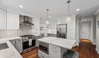 627 S Patton Ave, Arlington Heights, IL 60005