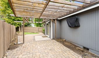 19801 Water Fowl Ln, Bend, OR 97702