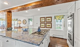 4259 Main St, Barnstable, MA 02630