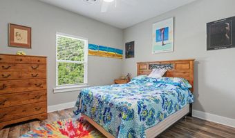 5114 Oak St, Bay St. Louis, MS 39520