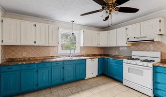 537 S Jefferson Ave, Aurora, MO 65605