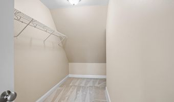 205 Villager Rd, Chester, NH 03036