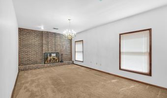 3908 SHORT HILL Dr, Allentown, PA 18104