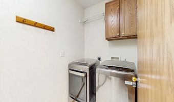 1017 NE 5th St, Ankeny, IA 50021