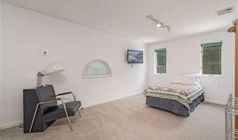 48 Wright Ln, Jamestown, RI 02835